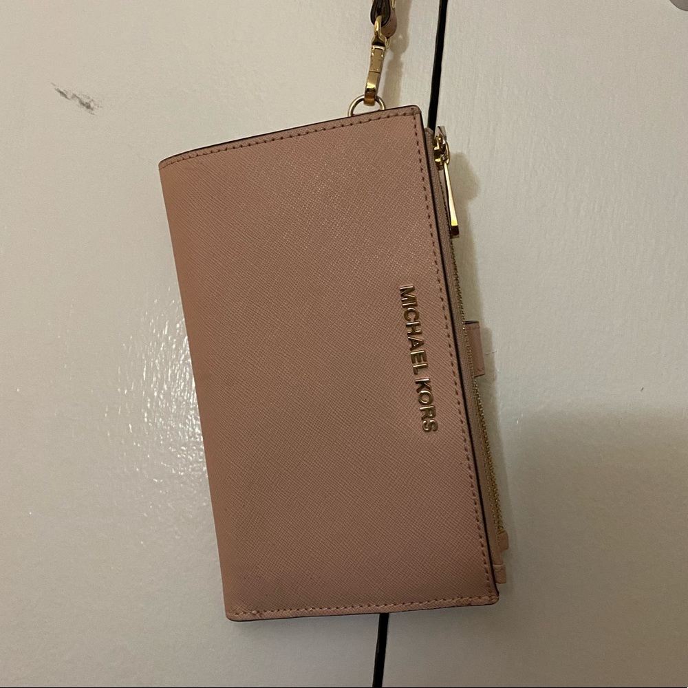 Michael Kors Wristlet